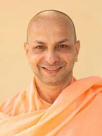 Swami Tapasyananda Giri